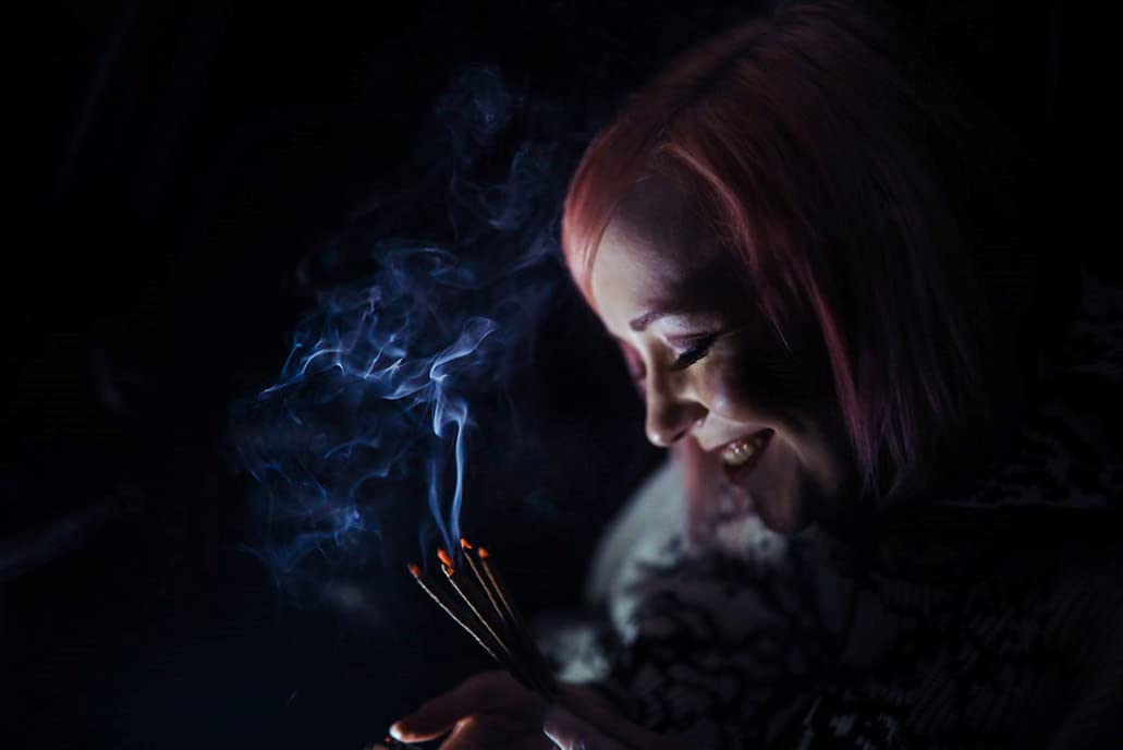 Dragons Blood Incense Sticks - 6 Hand-Rolled Artisan Pieces