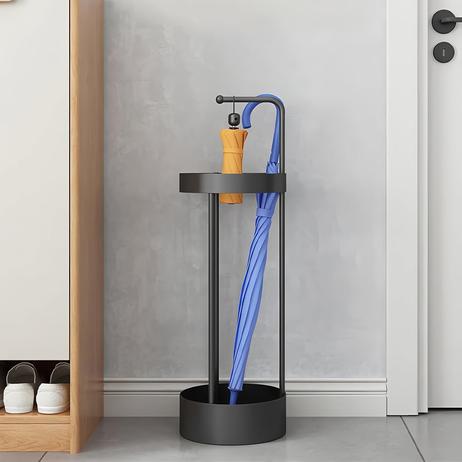 Sleek Metal Umbrella Stand for Entryway Black