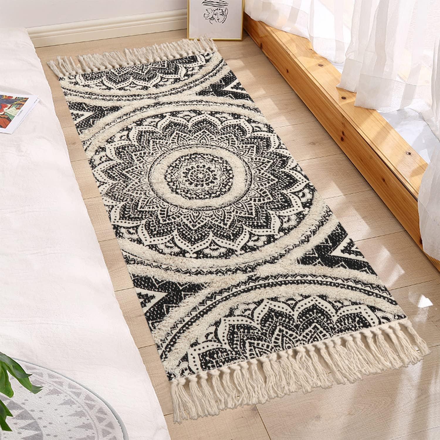 LEEVAN Boho Runner Rug 2x4 ft Mandala Design with Tassels