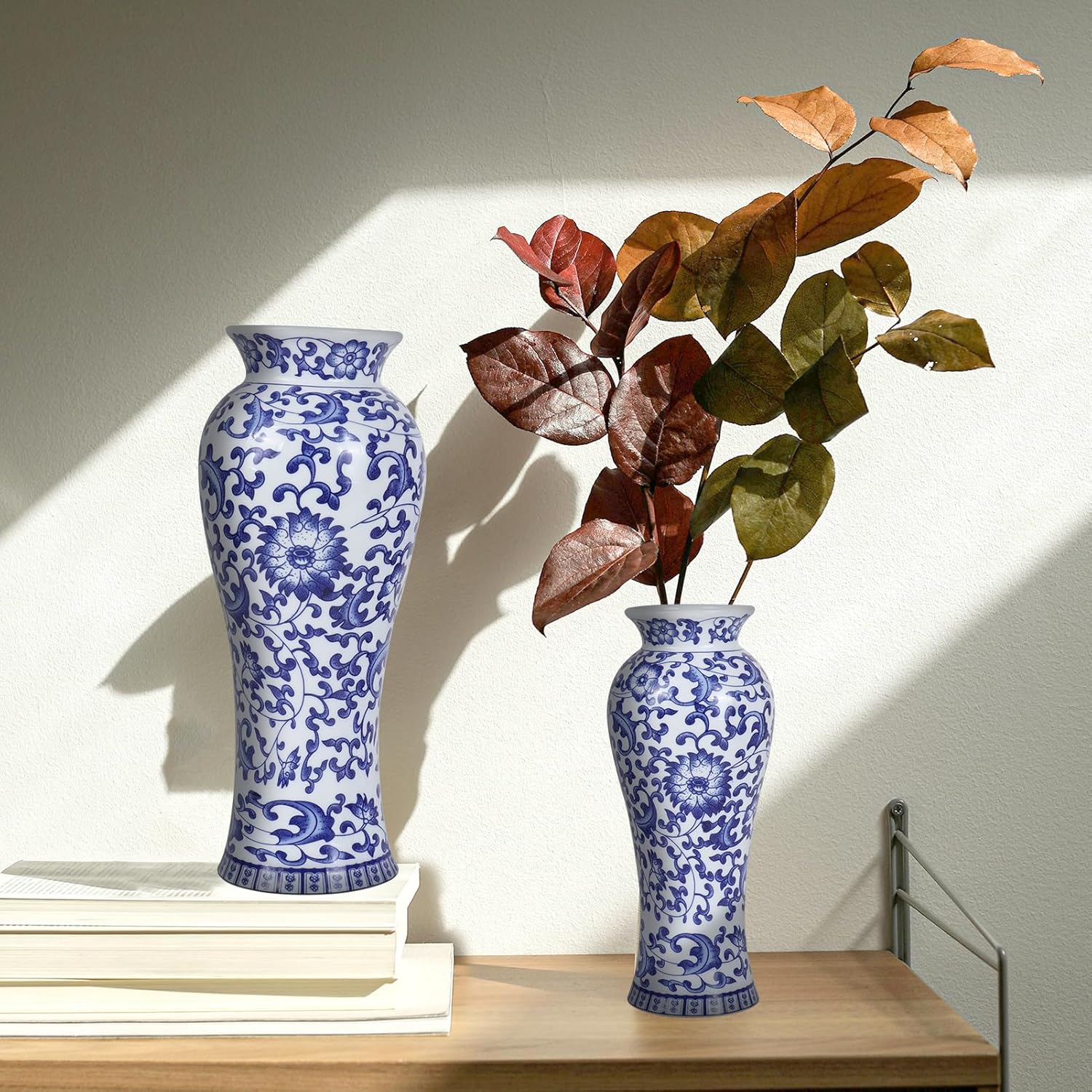 Yunjuhop Chinoiserie Blue and White Vase Decor