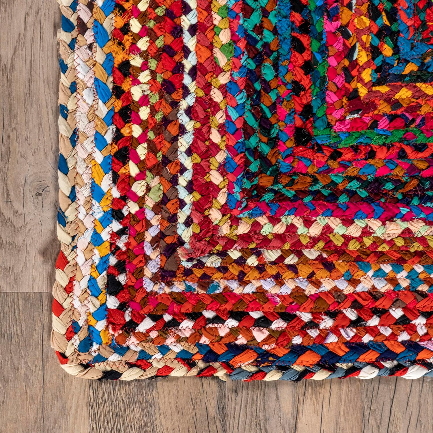 nuLOOM Tammara Bohemian Hand Braided Runner Rug