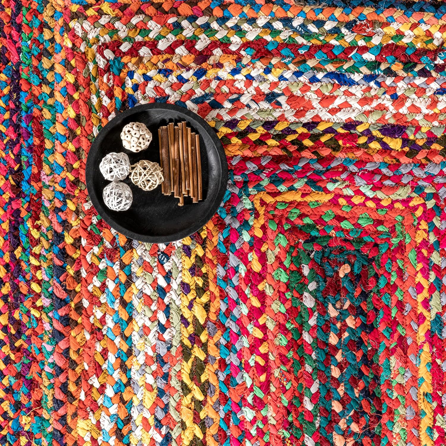 nuLOOM Tammara Bohemian Hand Braided Runner Rug